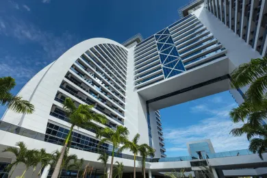 Edifício BS Design visto de baixo