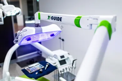 Equipamento X-Guide de cirurgia guiada